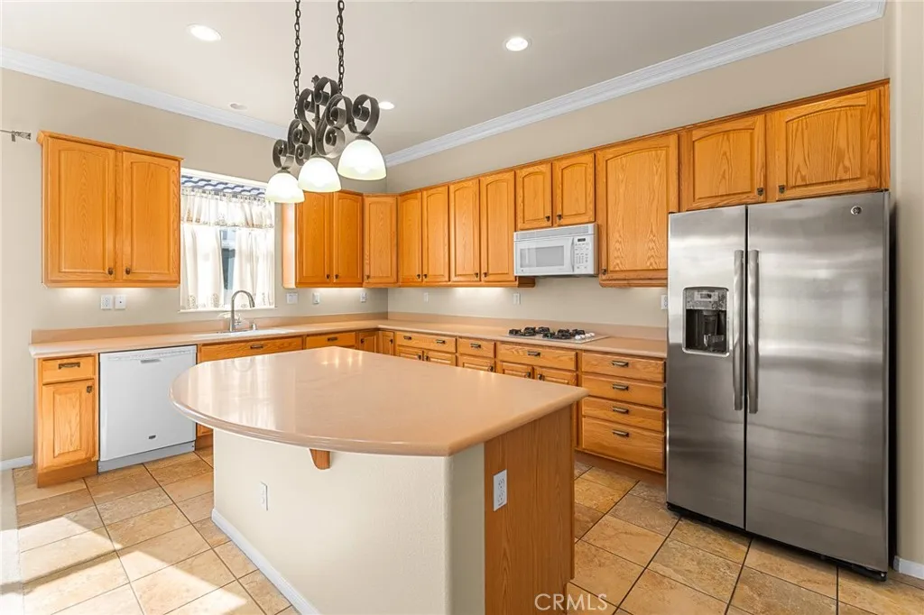 949 Pebble Beach Road, Beaumont, California 92223 home-pic-14